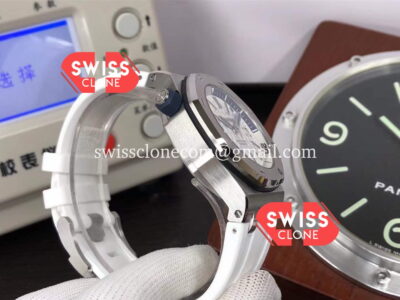 Audemars Piguet Royal Oak 15710ST White Dial Cal.3120 High Resolution View
