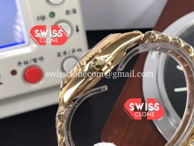 Rolex Day-Date 40MM Gold Dial Roman Numerals Replica Watch Cal.3255 Swiss Super Clone Watch