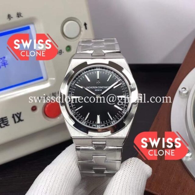Vacheron Constantin Overseas Black Dial Steel Strap 1:1 Mirror Swiss Super Clone Watch