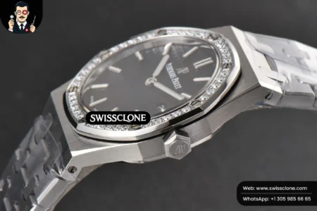 Audemars Piguet Royal Oak Ladies 33mm 8F Diamond Black Dial Quartz High Resolution View