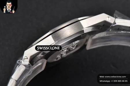 Audemars Piguet Royal Oak Ladies 33mm 8F Diamond Black Dial Quartz High Resolution View