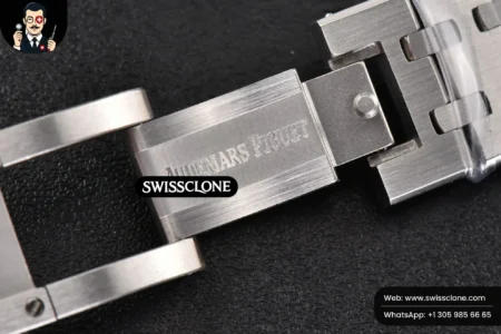 Audemars Piguet Royal Oak Ladies 33mm 8F Diamond Black Dial Quartz High Resolution View
