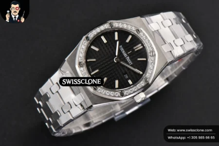 Audemars Piguet Royal Oak Ladies 33mm 8F Diamond Black Dial Quartz High Resolution View