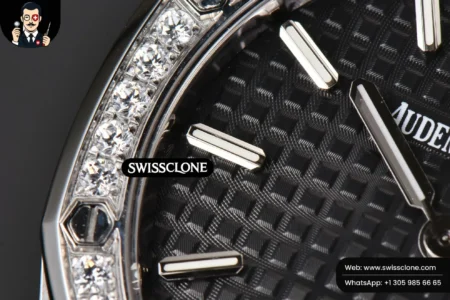 Audemars Piguet Royal Oak Ladies 33mm 8F Diamond Black Dial Quartz High Resolution View