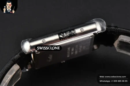 Cartier Tank Must Large 33.7×25.5mm K11F White Dial Black Smooth Quartz High Resolution View