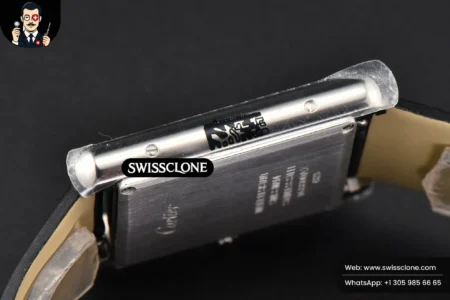 Cartier Tank Must Large 33.7×25.5mm Diamond K11F White Dial Brushed Calf Quartz High Resolution View