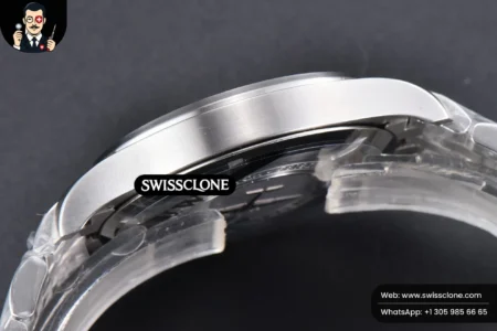 IWC Mark XVIII IWC327015 V7F 40mm Black Dial V7F High Resolution View