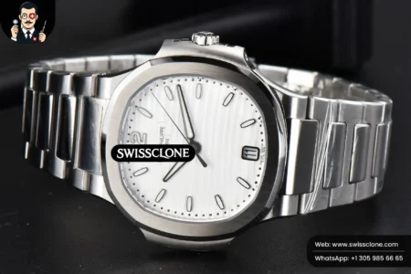 Patek Philippe Nautilus 7118 Ladies 35mm White Dial (3KF) High Resolution View