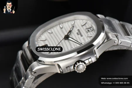 Patek Philippe Nautilus 7118 Ladies 35mm White Dial (3KF) High Resolution View