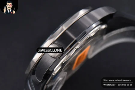 Omega Seamaster Diver Real Ceramic 300M 43.5MM Black Dial Rubber High Resolution View