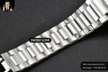 Patek Philippe Nautilus 7118 Ladies 35mm Gray Dial (3KF) High Resolution View