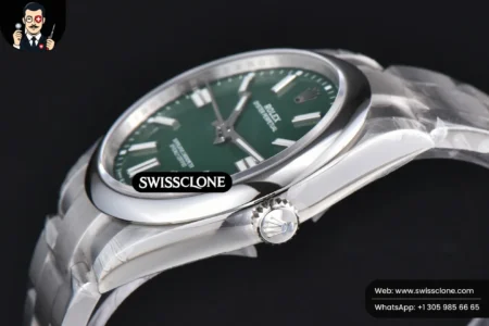 Rolex Oyster Perpetual 124300 41mm 904L Green Dial Oyster VS3235 High Resolution View