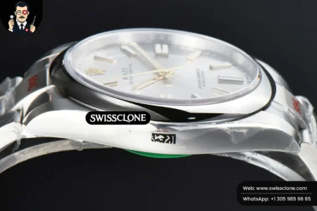 Rolex Oyster Perpetual 124300 41mm Silver Dial High Resolution View