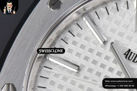 Audemars Piguet Royal Oak 15400 ORF 41mm White Textured Dial High Resolution View
