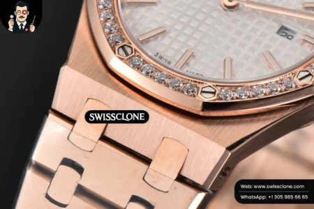 Audemars Piguet Royal Oak Ladies 33mm 8F Diamond White Dial Quartz High Resolution View