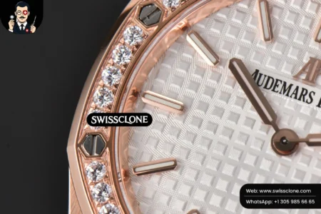 Audemars Piguet Royal Oak Ladies 33mm 8F Diamond White Dial Quartz High Resolution View