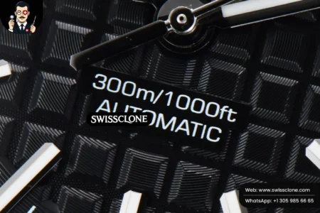 Audemars Piguet Royal Oak Offshore Diver 15703 42mm GF Black Dial Black Rubber High Resolution View