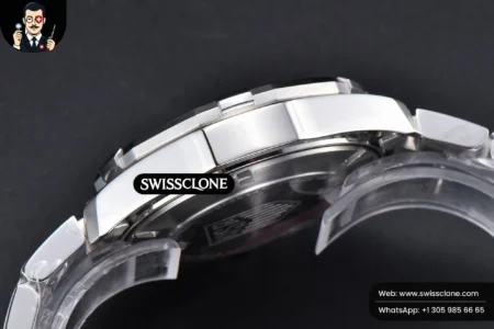 Tag Heuer Aquaracer Calibre 5 GMT OF 43mm Green/Red Bezel Black Dial SW200 High Resolution View