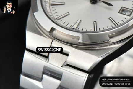 Vacheron Constantin Overseas 4500V 41mm White Dial High Resolution View