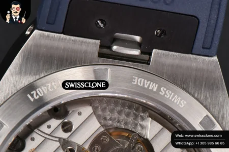 Vacheron Constantin Overseas 4500V 41mm Blue Dial Blue Rubber High Resolution View