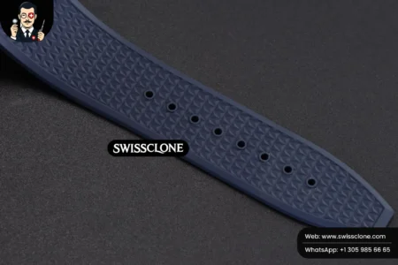 Vacheron Constantin Overseas 4500V 41mm Blue Dial Blue Rubber High Resolution View
