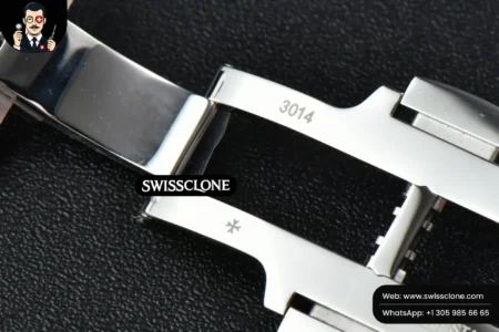 Vacheron Constantin Overseas 4500V 41mm White Dial High Resolution View
