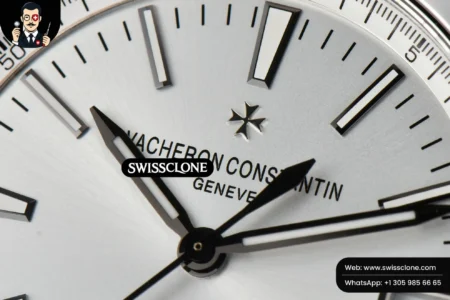Vacheron Constantin Overseas 4500V 41mm White Dial High Resolution View