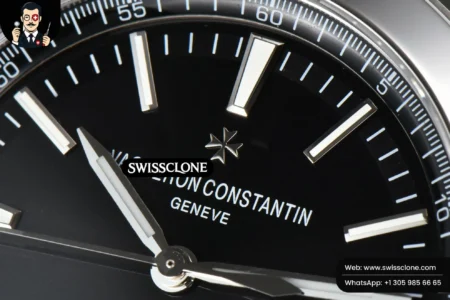 Vacheron Constantin Overseas 4500V 41mm Black Dial High Resolution View
