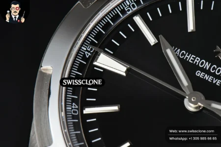 Vacheron Constantin Overseas 4500V 41mm Black Dial High Resolution View