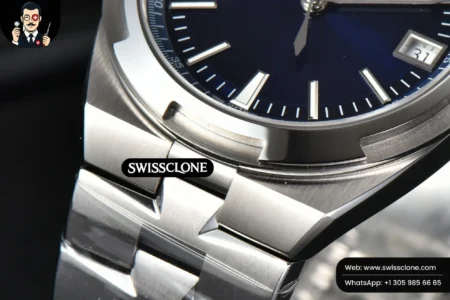 Vacheron Constantin Overseas 4500V 41mm Blue Dial High Resolution View