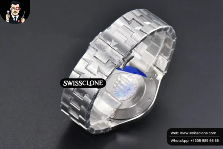 Vacheron Constantin Overseas 47040 42mm Blue Dial High Resolution View