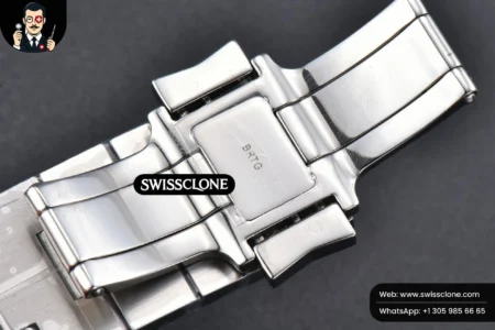 Vacheron Constantin Overseas 47040 42mm Blue Dial High Resolution View