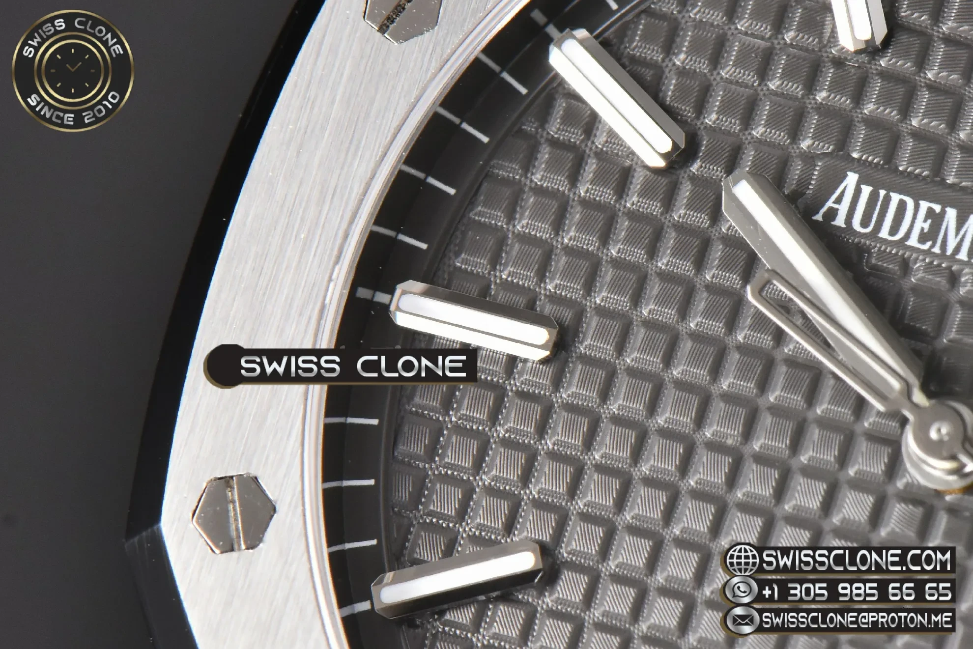 Audemars Piguet Royal Oak 15500 41mm Gray Textured Dial 1:1 Super Clone - Caseback & Cloned Calibre Movement