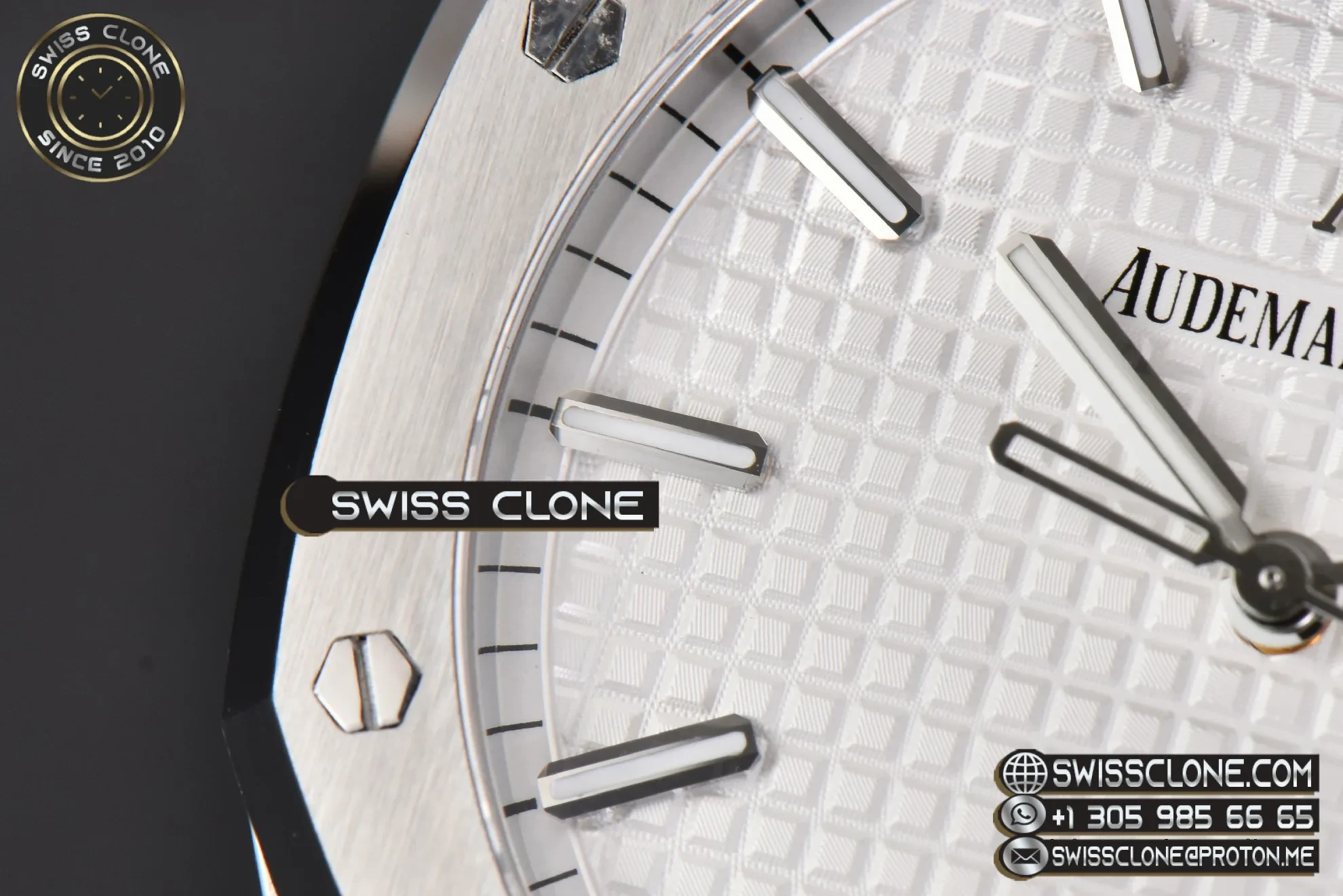 Audemars Piguet Royal Oak 15500 41mm White Textured Dial 1:1 Super Clone - Caseback & Cloned Calibre Movement
