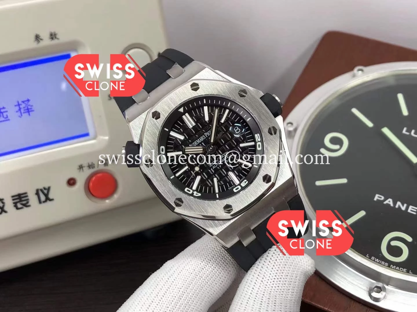 Audemars Piguet Royal Oak Diver 15703 Steel 1:1 Super Clone - Dial Macro Close-Up