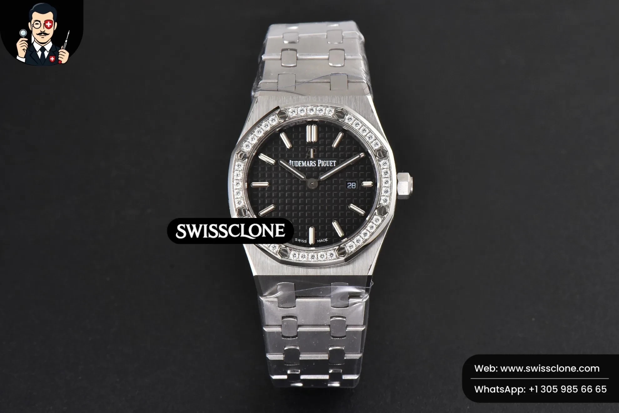 Audemars Piguet Royal Oak Ladies 33mm 8F Diamond Black Dial Quartz 1:1 Super Clone - Dial Macro Close-Up