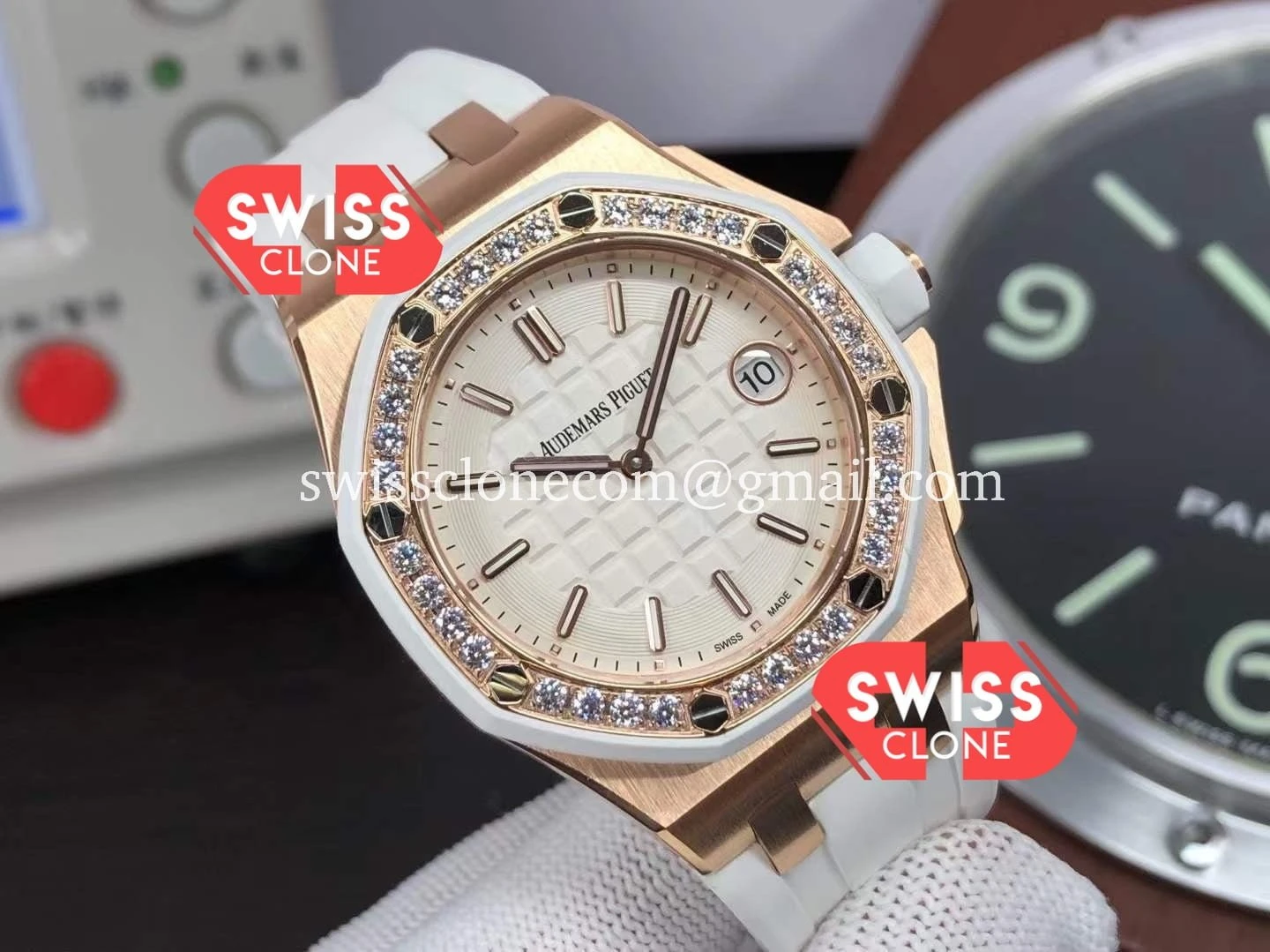 Audemars Piguet Royal Oak Offshore 37MM Quartz Rose Gold 1:1 Super Clone - Dial Macro Close-Up