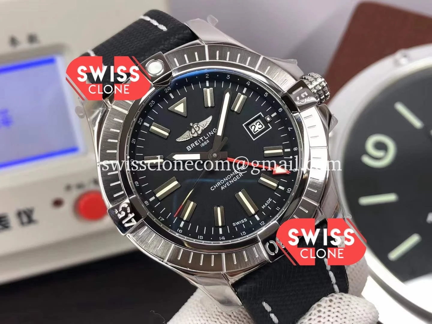 Breitling Avenger 43 Automatic Black Dial Leather 1:1 Super Clone - Dial Macro Close-Up