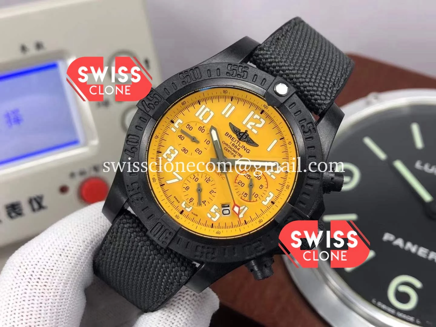 Breitling Avenger Hurricane Chronograph Cobra Yellow 1:1 Super Clone - Bezel & Case Profile