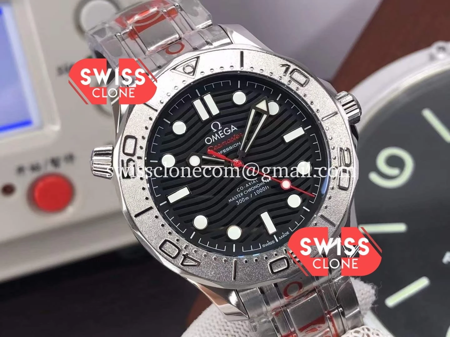 Omega Seamaster Diver 300M Nekton 1:1 Super Clone - Dial Macro Close-Up
