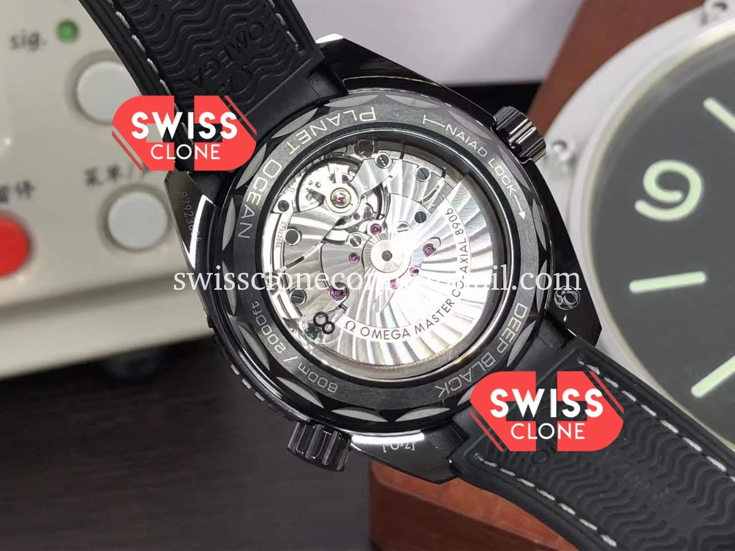 Omega Seamaster Planet Ocean Deep Black GMT 45.5MM - Clasp, Bracelet & Buckle Detail | 1:1 Swiss Super Clone