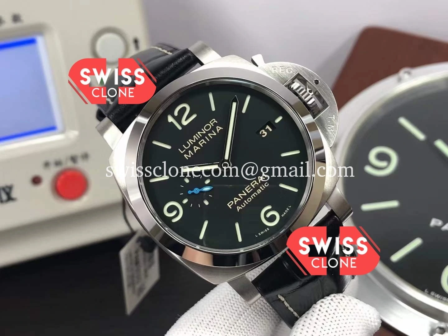 Panerai Luminor Submersible Acciaio 3 Days PAM682 1:1 Super Clone - Dial Macro Close-Up