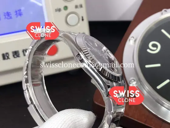 Rolex Datejust 41mm Black Dial Cal.3235 1:1 Super Clone - Caseback & Cloned Calibre Movement