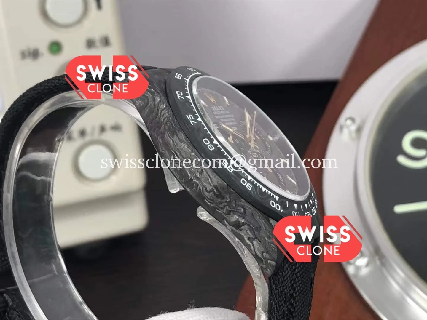 Rolex Daytona DiW Black & Gold Carbon 1:1 Super Clone - Caseback & Cloned Calibre Movement