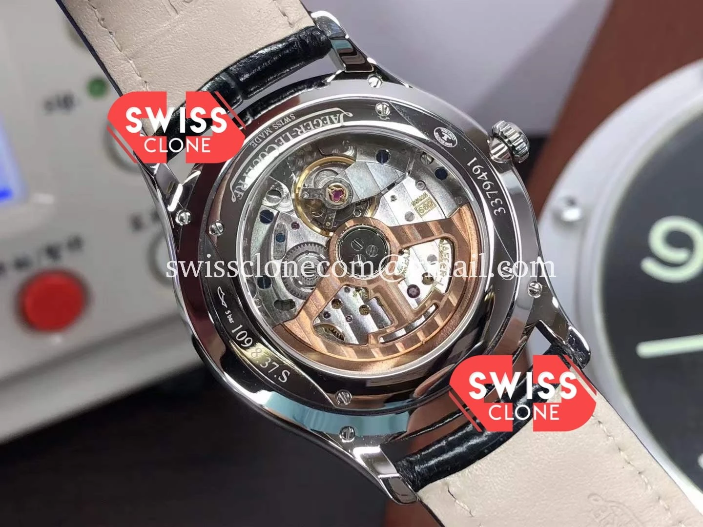 Jaeger-LeCoultre Jaeger LeCoultre Master Ultra Thin Moon 904L Swiss Clone - View 3