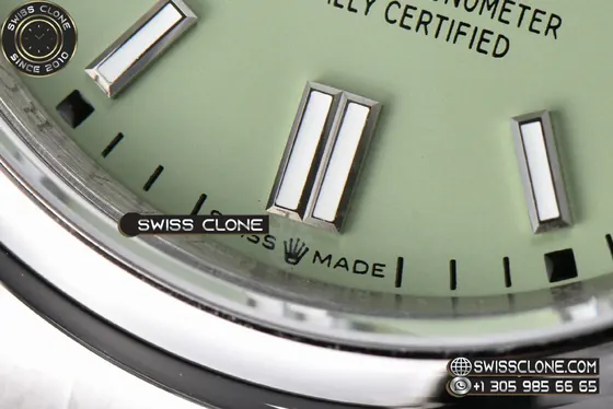 Rolex Oyster Perpetual 36mm 126000 904L Pistachio Green Dial VR3132 1:1 Super Clone - On-Wrist Presence View