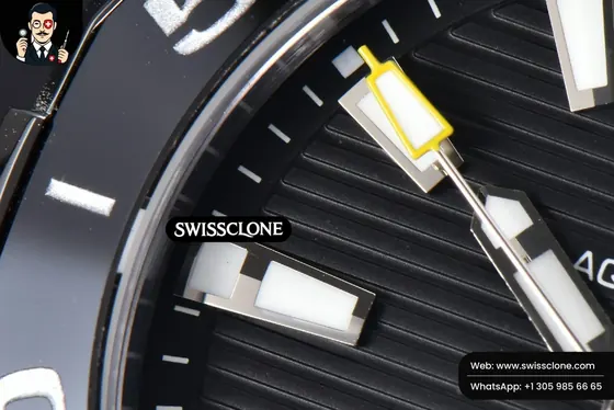 Rolex Tag Heuer Aquaracer Calibre 5 OF 43mm Black Dial Black Bezel Rubber SW200 1:1 Super Clone - Caseback & Cloned Calibre Movement