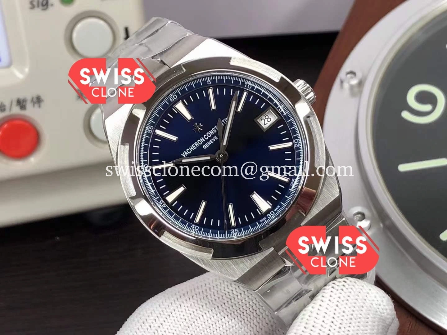Vacheron Constantin Overseas (SW-22059) 1:1 Super Clone - Dial Macro & Hands Close-Up