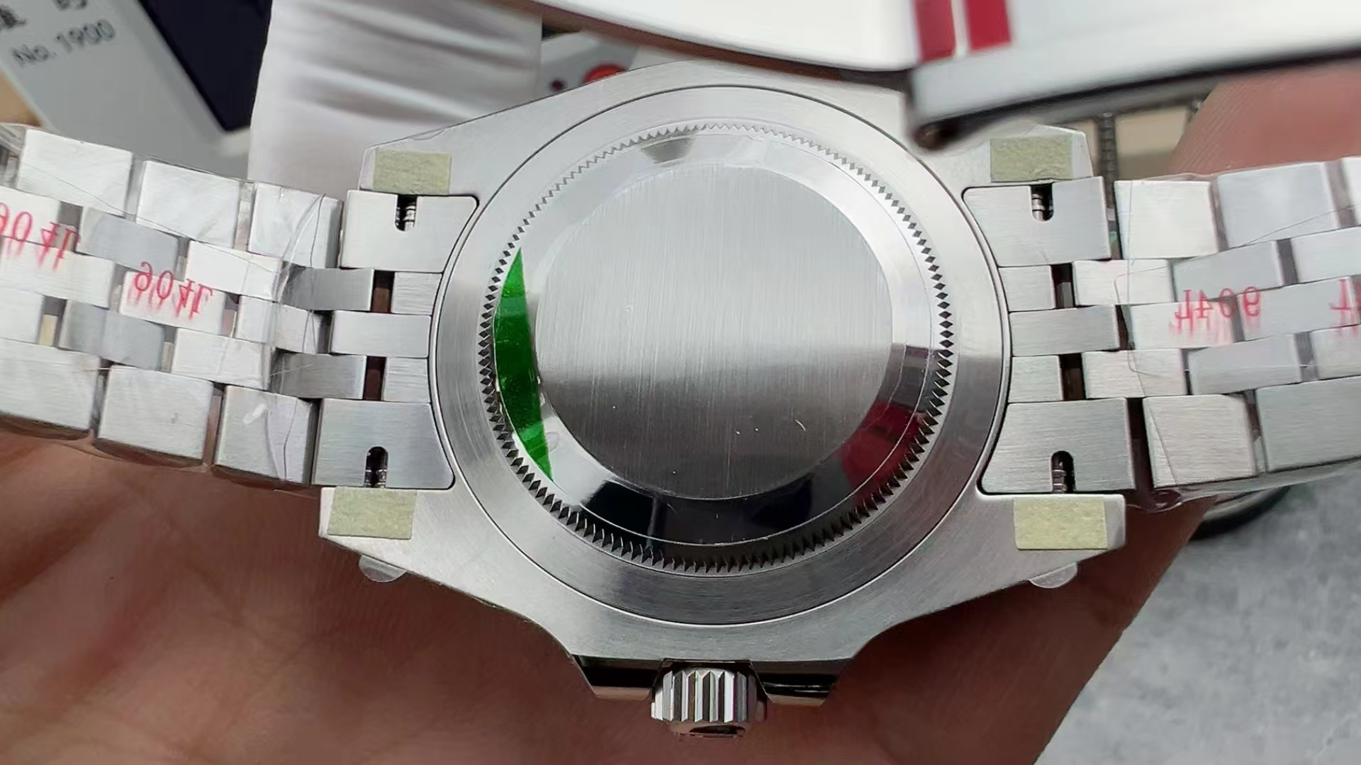 Rolex GMT-Master II Super Clone Guide: Clean Factory DD3285 Pepsi (126710BLRO) & Batgirl Review — Vsf Pepsi Case Back Macro Inspection