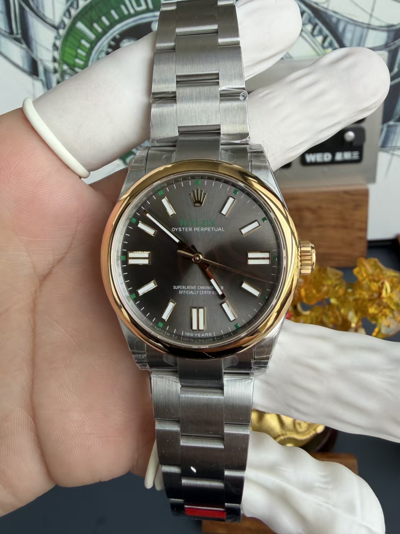 Rolex Oyster Perpetual 41 (124300) & 36 (126000) Super Clone Shootout: Clean Factory vs VSF Tiffany Blue & Green — Replica Rolex Oyster Perpetual 41Mm Gold Movement & Case Macro